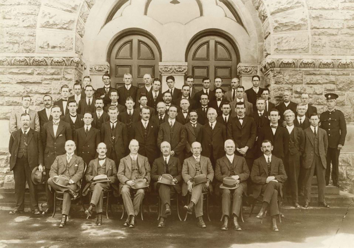 Deputy Master Ventris and principal officers of The Perth Mint upon Ventris' retirement in 1919