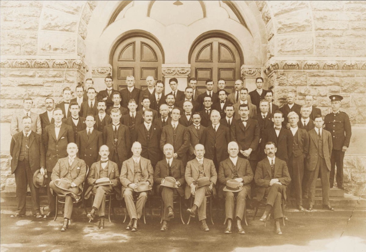 a portrait of Perth Mint workers in 1919