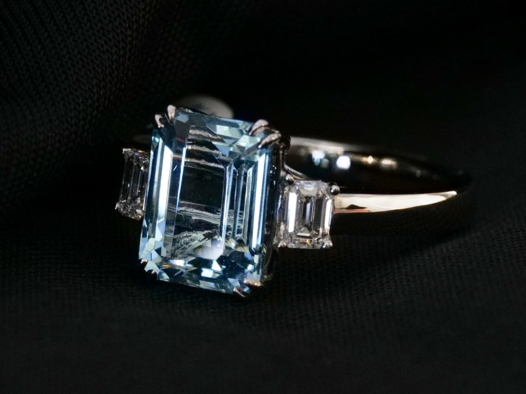 Aquamarine ring available at The Perth Mint jewellery boutique