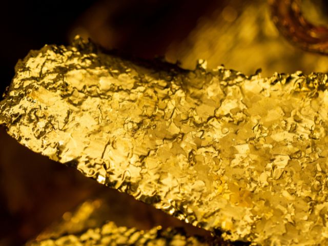 Gold nugget 640x480