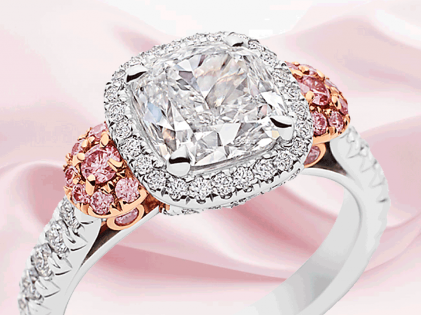 Cushion cut diamond 1440x1080