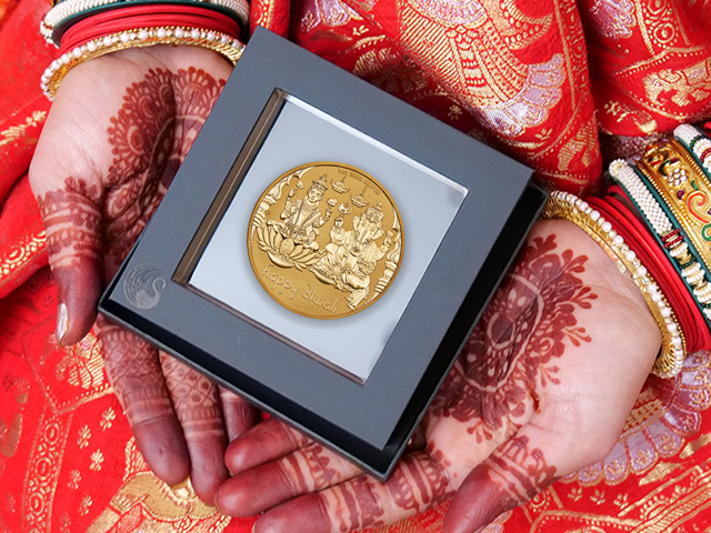 WEB Shop Diwali gold medallion 640x480