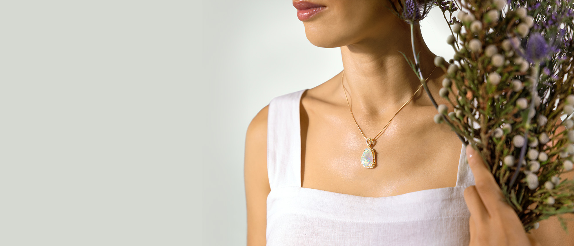 1980X850 Luxury jewellery home page banner