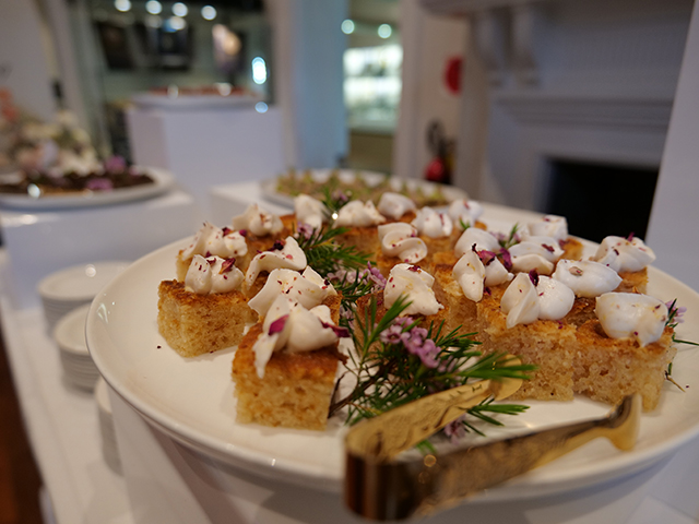 640X480 events food