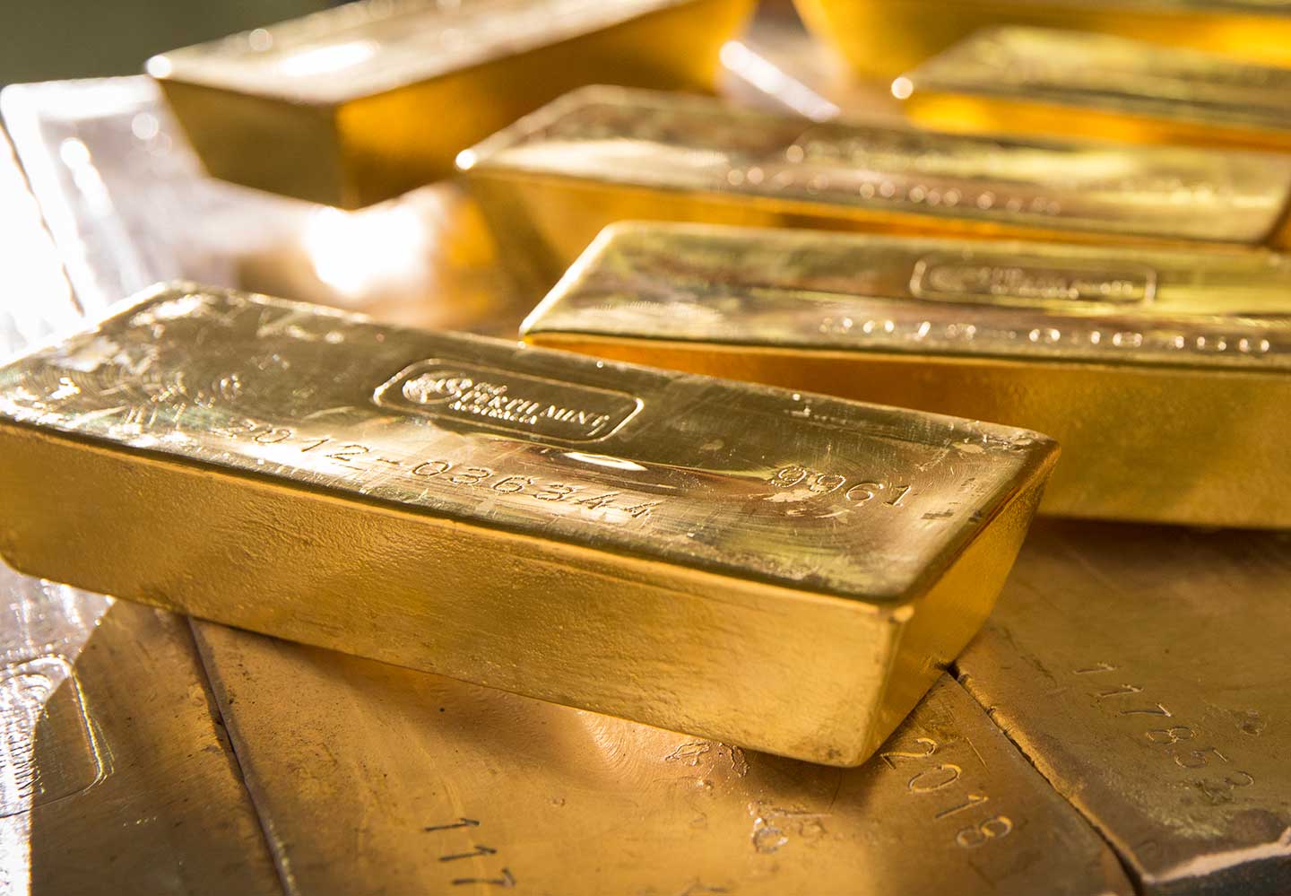 400oz gold bars at The Perth Mint.