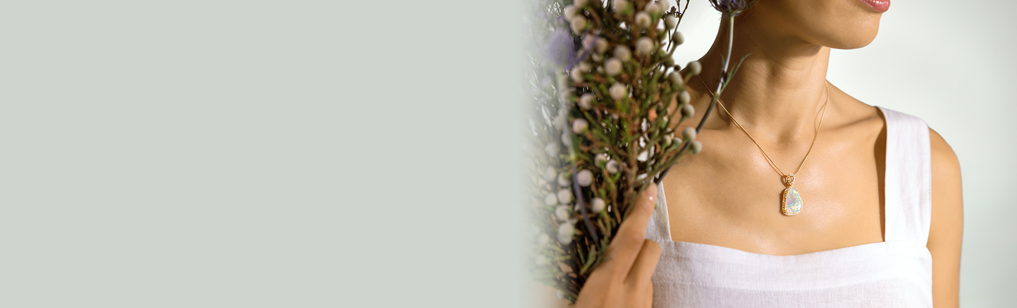 1980X600 luxury jewellery hero banner