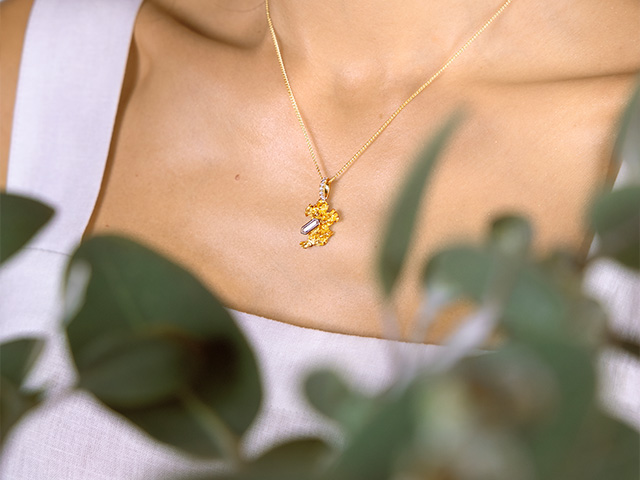 640X480 nugget pendant