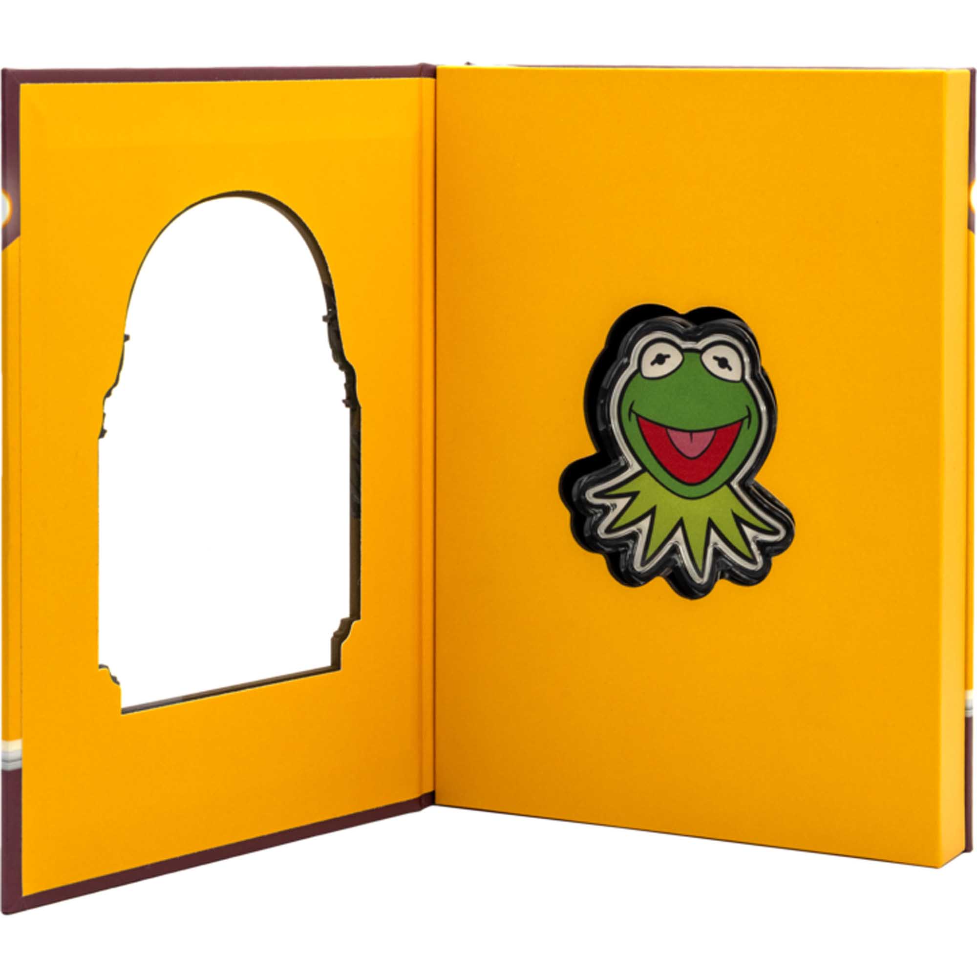 04 MUPPETS 70 ANN KERMIT IN BOX OPEN