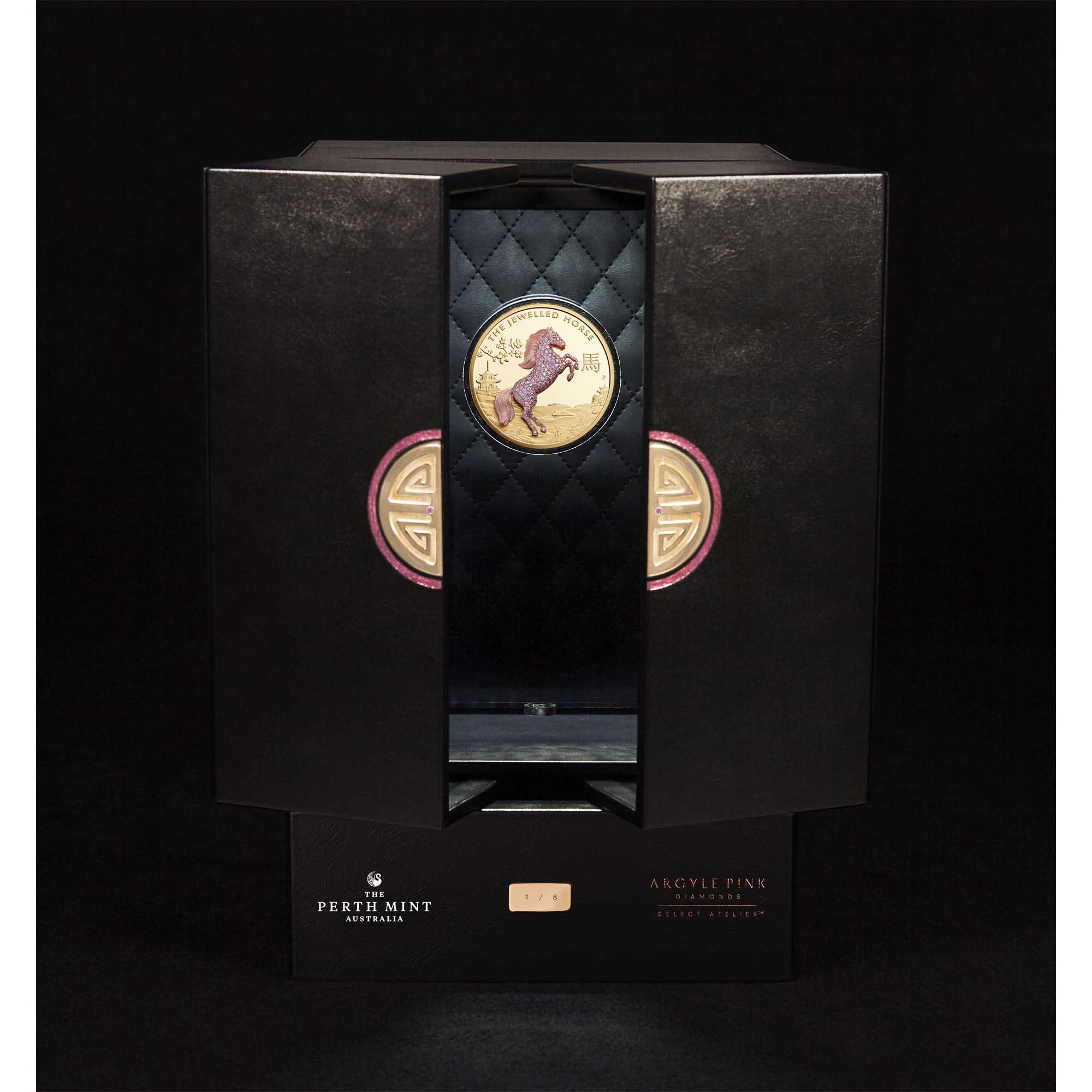 05 the jewelled horse 2021 10oz gold proof Packaging