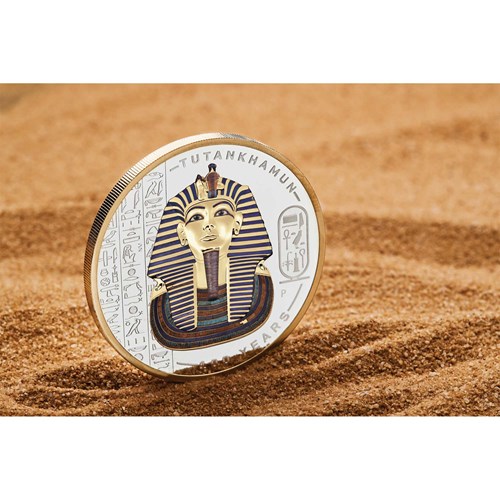 08 2022 Tutankhamen 100th Anniversary 2oz Silver Gilded Coloured Coin Mood3 HighRes