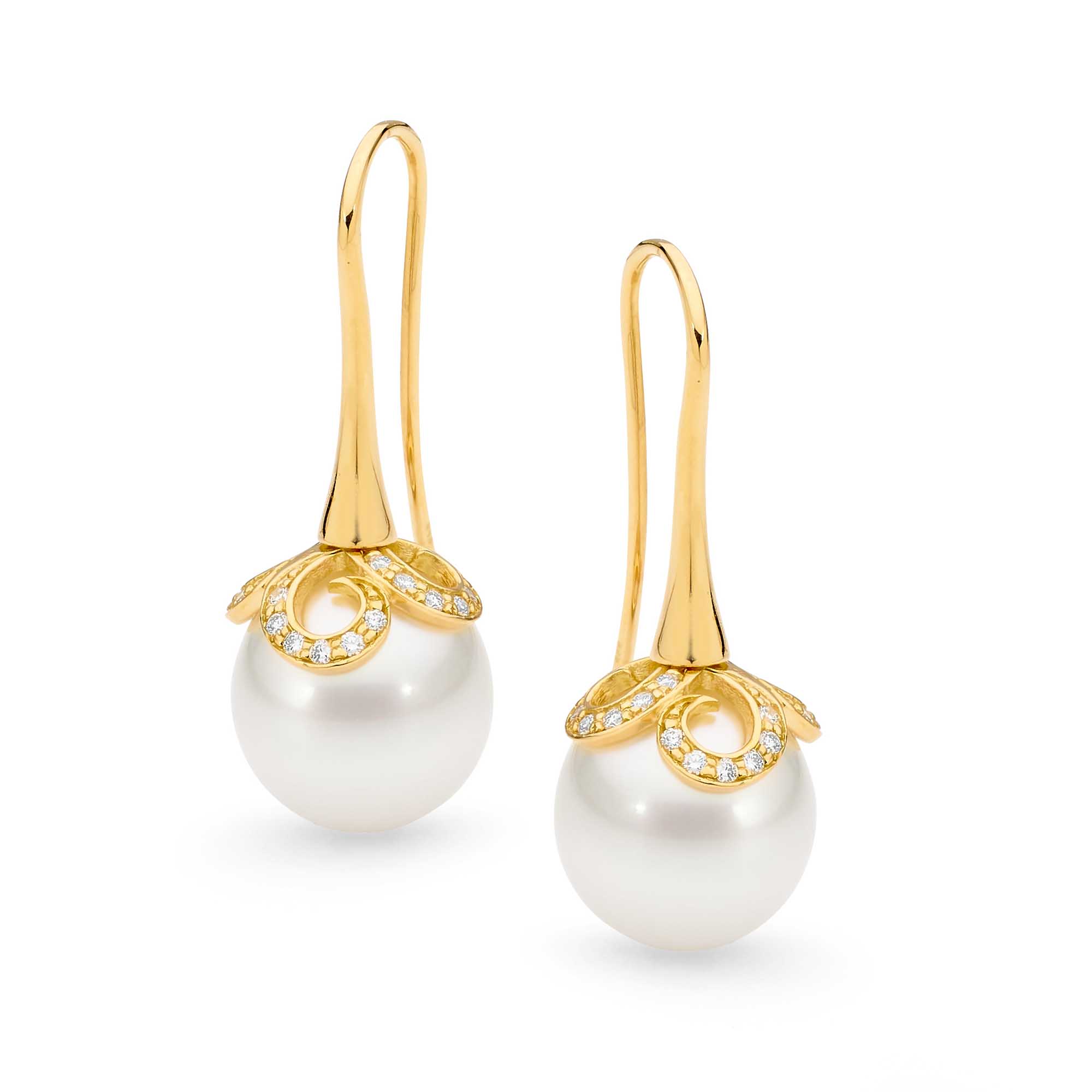 01 allure fluer de lis earrings