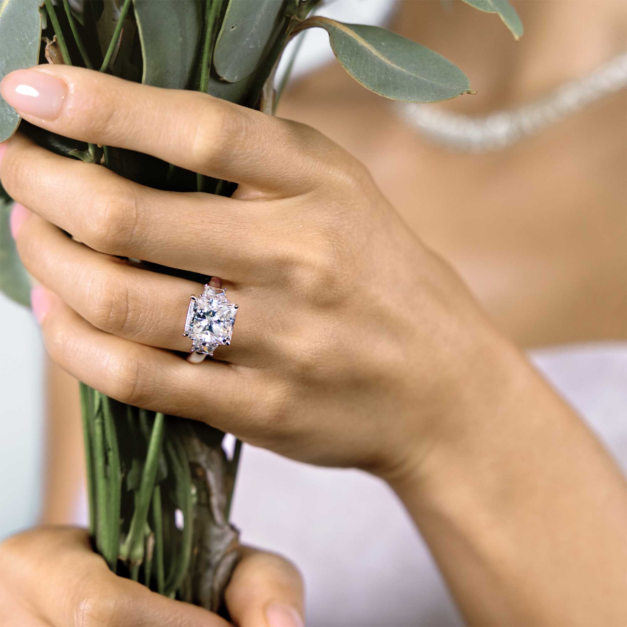 1 Laura Diamond Ring RIJS0565 Model