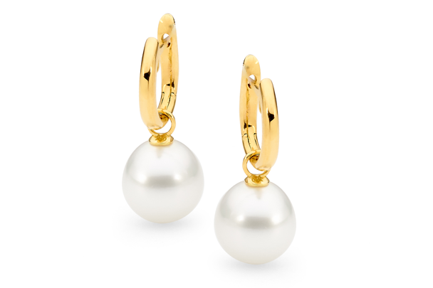 Pearl Earrings 608x405