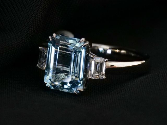 Aquamarine ring 640x480